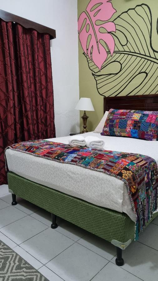 Amina Inn Flores Exterior photo