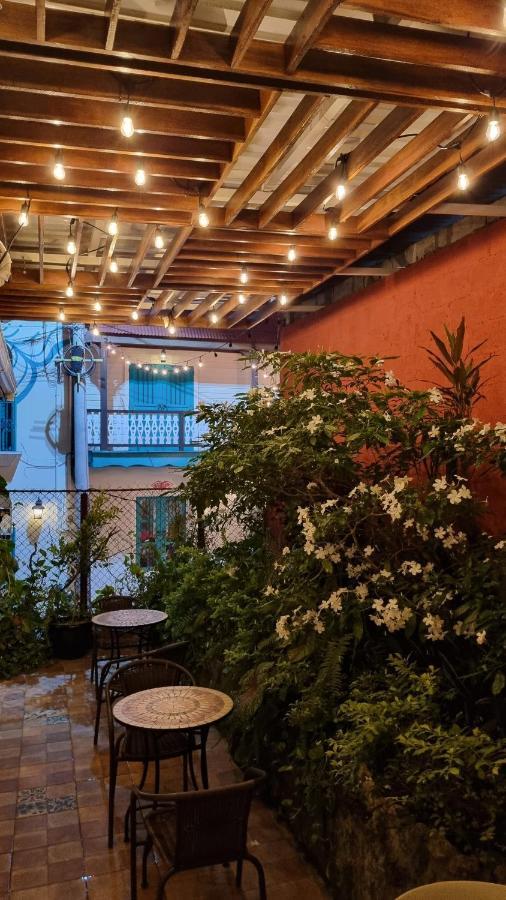 Amina Inn Flores Exterior photo